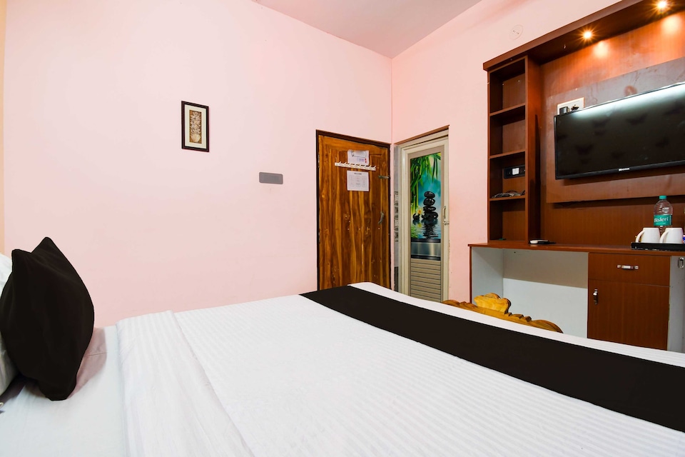 Collection O Sarvodaya Nagar Near Railway Station, CT Road Puri, Puri