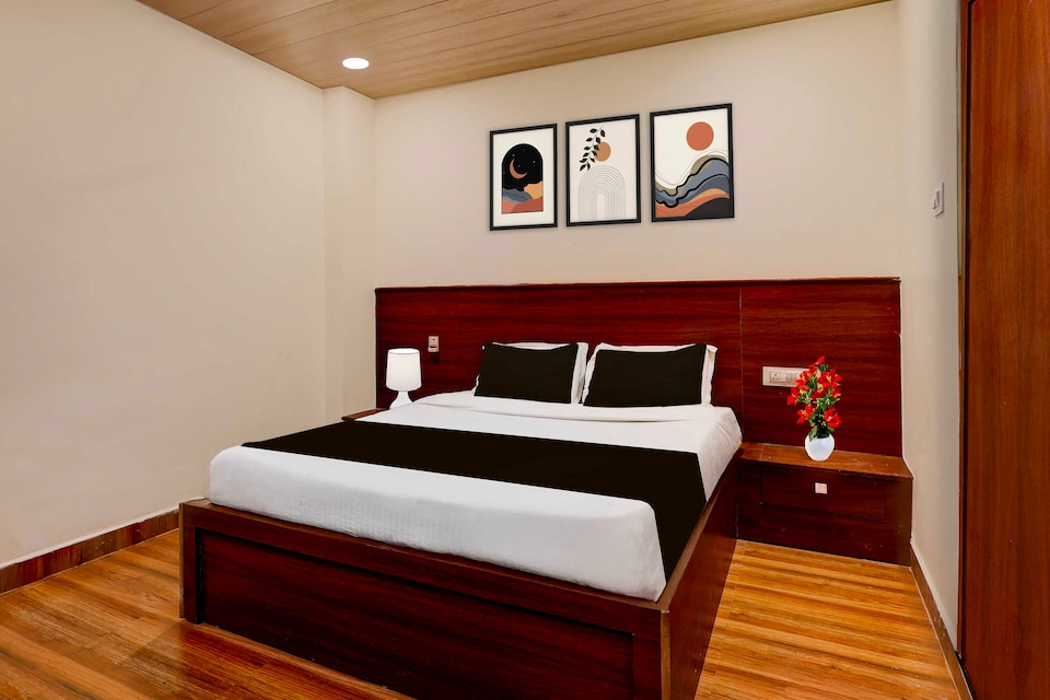 Collection O Vijayawada Koneru Centre Bus Station, Machilipatnam, Vijayawada