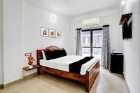 Collection O North Candolim Beach