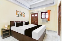 [Day Stay - 12 Hrs Slot: 8 AM to 8 PM] Collection O Lenin Sarani