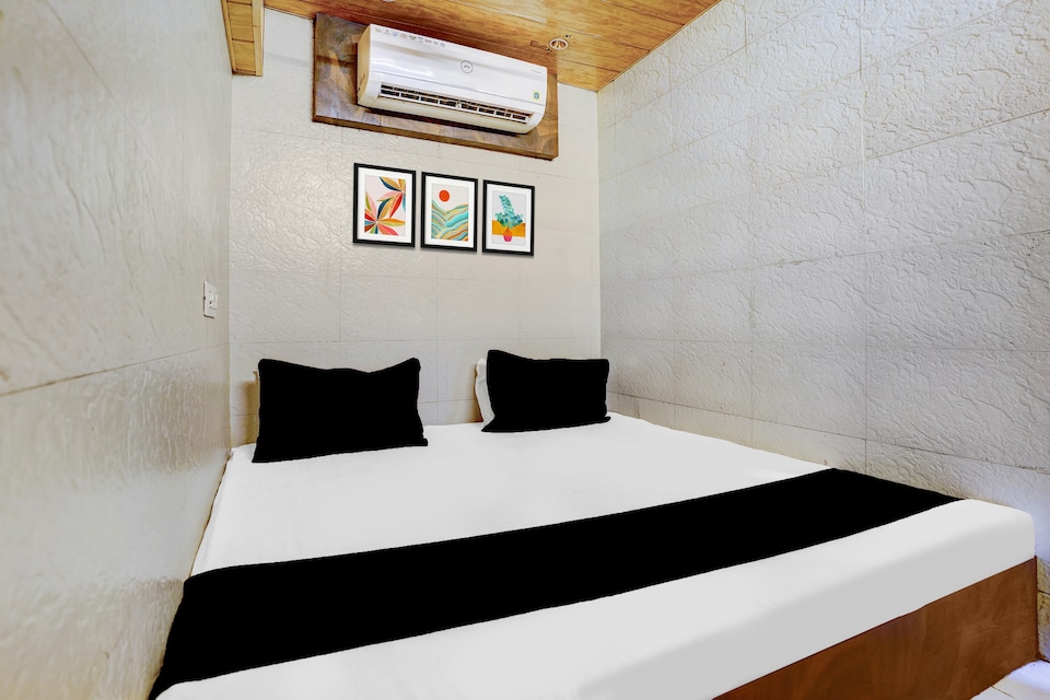 [Day Stay - 8 AM to 8 PM] Collection O Ambedkar Chowk Ulhasnagar, Mumbai Borivali-Dahisar-Mira Road, Mumbai