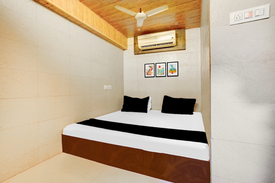 [Day Stay - 8 AM to 8 PM] Collection O Ambedkar Chowk Ulhasnagar, Mumbai Borivali-Dahisar-Mira Road, Mumbai