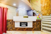 [Day Stay - 12 Hrs Slot: 8 AM to 8 PM] Collection O Ambedkar Chowk Ulhasnagar