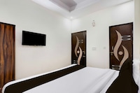 [Day Stay - 12 Hrs Slot: 8 AM to 8 PM] Collection O Rajeev Nagar Faridabad