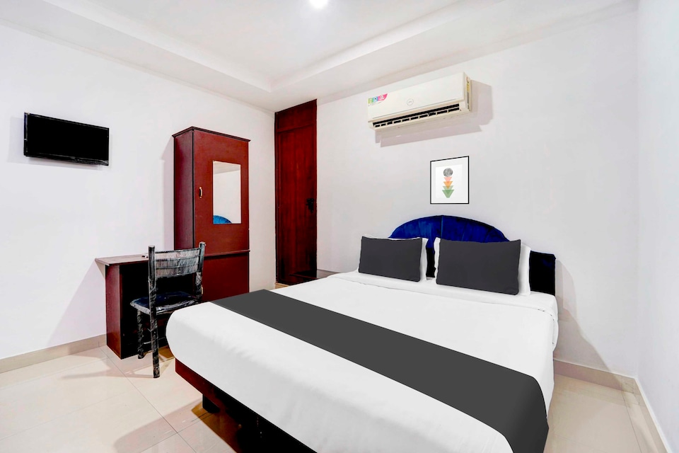 Collection O Kunnamangalam Near Bus Stand, Calicut City, Calicut