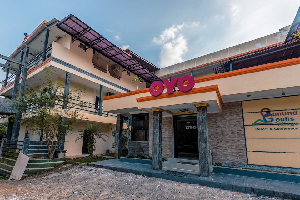 Dancenter Gunung Geulis Villagee, Puncak Bogor, Bogor