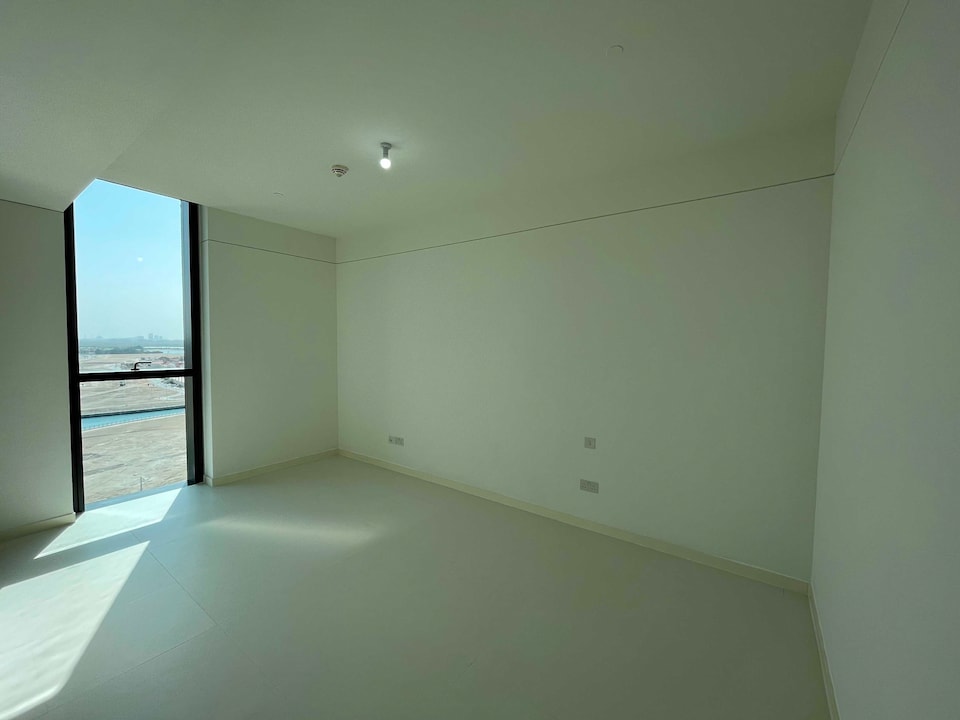 OYO HOME 1552 1 Br Unfurnished Apartment, Al Reem Island, Abu Dhabi