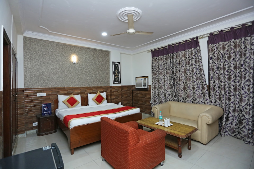 Live on Del4003, Kalkaji Delhi, Delhi