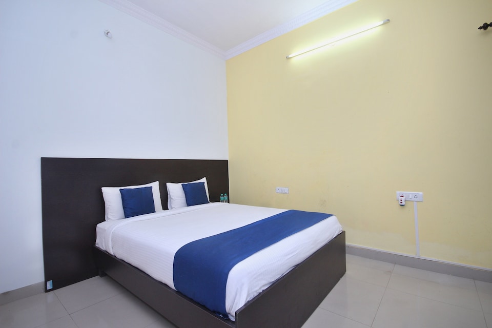 OYO 2296 Airport Gateway, Airport Road Bangalore, Bangalore