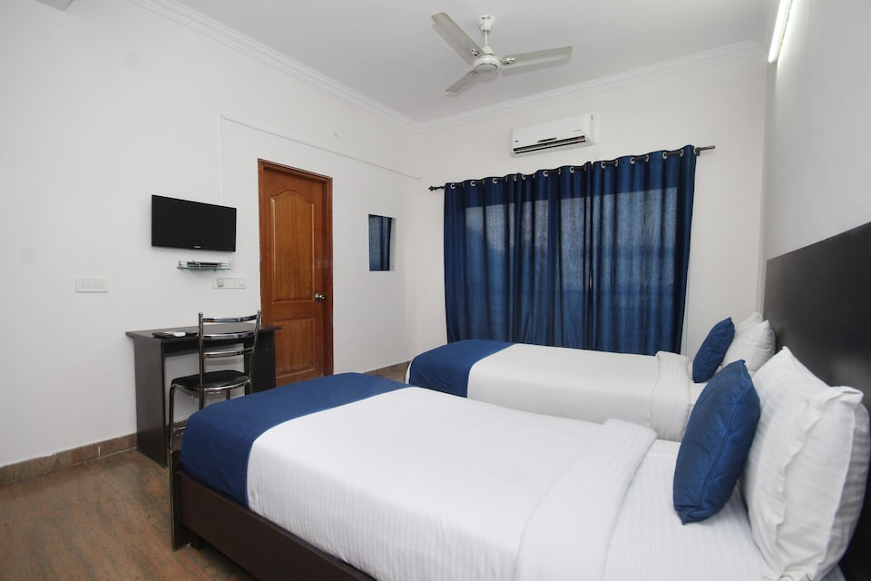 OYO 2296 Airport Gateway, Airport Road Bangalore, Bangalore