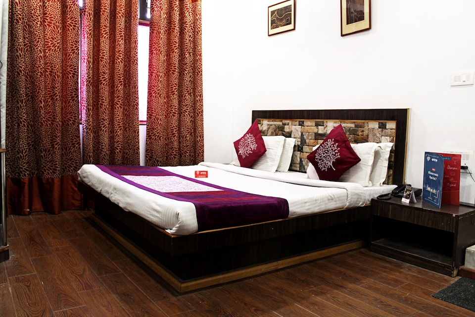 OYO 2301 Hotel Ahuja, Mall Road Nainital, Nainital