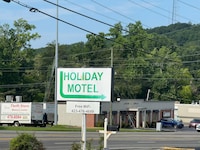 Holiday Motel by Belvilla Cleveland, TN