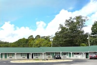 Holiday Motel by Belvilla Cleveland, TN