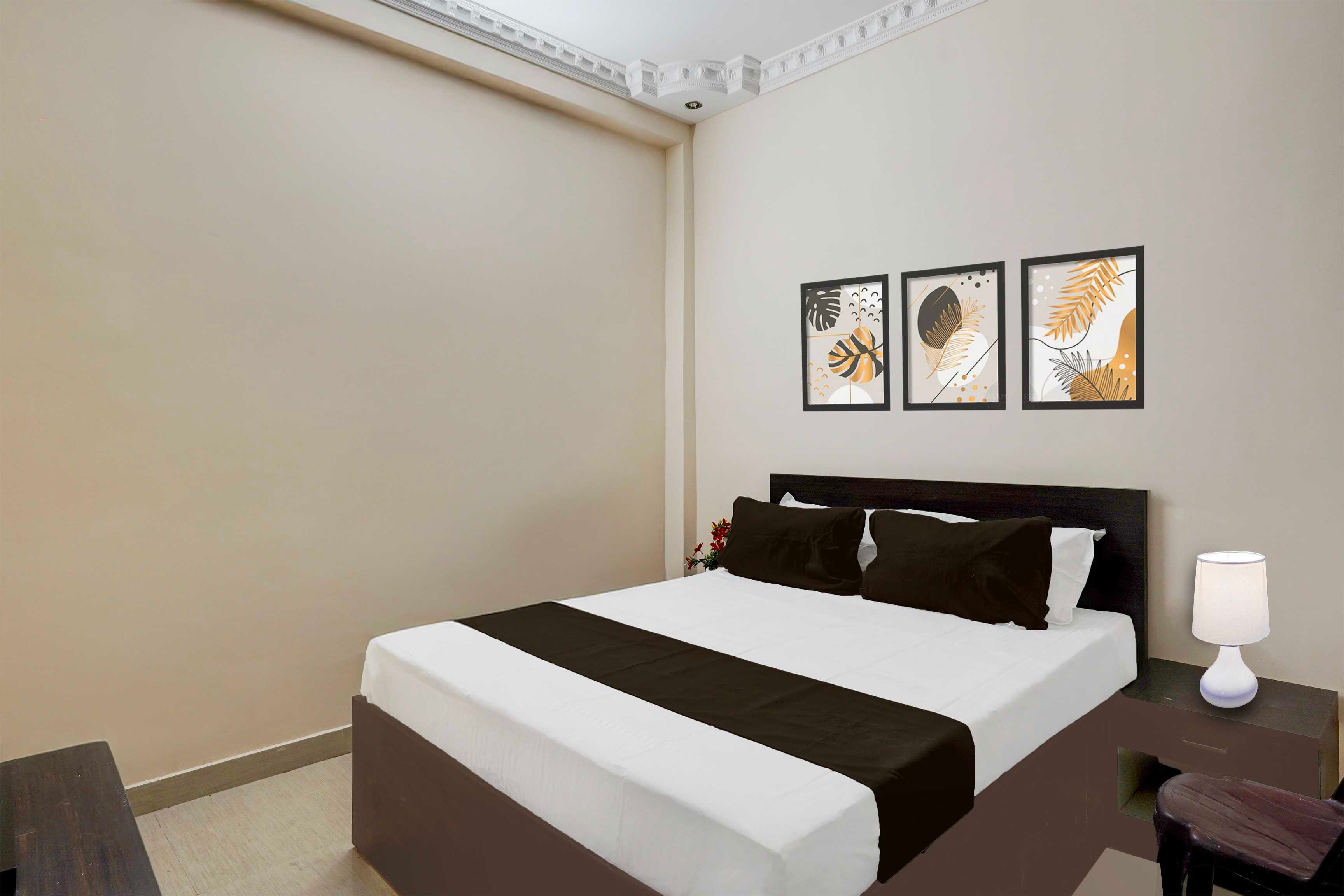 Day Stay - 8 AM to 8 PM] Collection O Chennai Alinjivakkam Bus