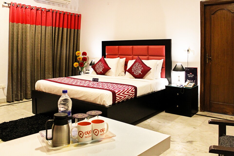 OYO 2315 Hotel AV Hospitality, Noida City Metro, Noida