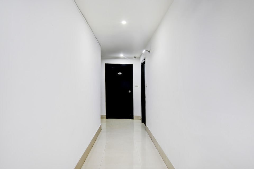 Super Townhouse Oak Ballygunge Formerly Hotel Lovelock, Ballygunge Kolkata, Kolkata