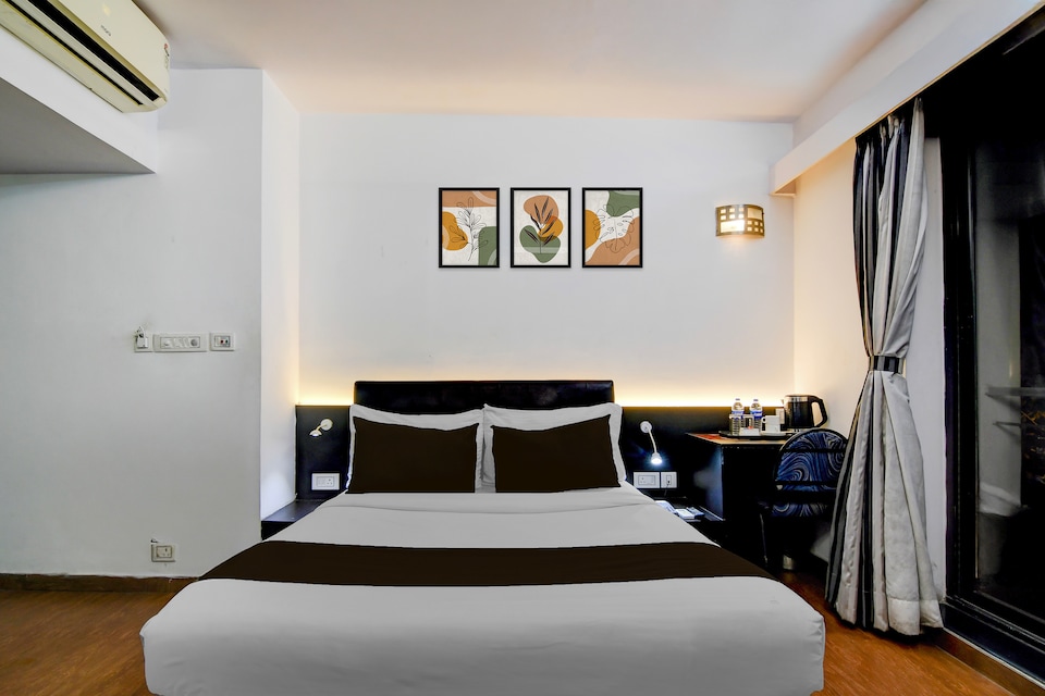 Super Townhouse Oak Ballygunge Formerly Hotel Lovelock, Ballygunge Kolkata, Kolkata