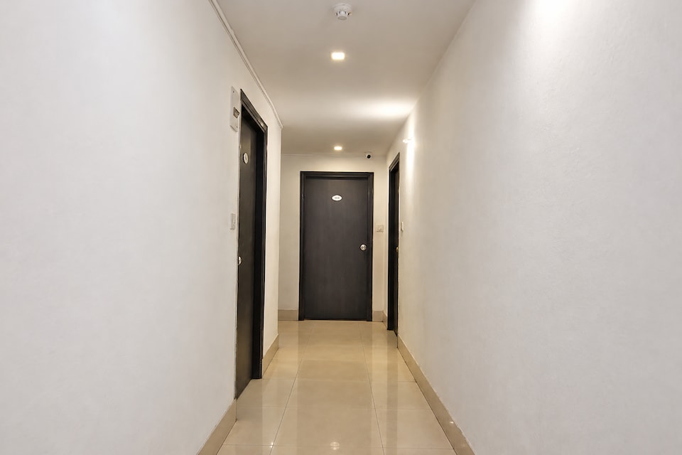 Townhouse Oak Ballygunge Formerly Hotel Lovelock, Ballygunge Kolkata, Kolkata
