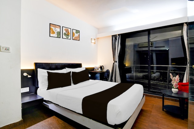  Townhouse Oak Ballygunge Formerly Hotel Lovelock