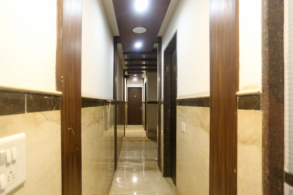 Hotel O The Moon , Kalkaji Delhi, Delhi