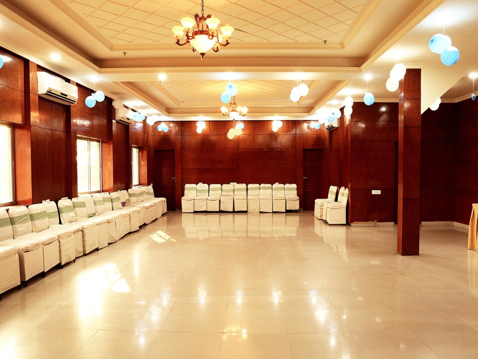 OYO Premium 121 Joka IIM Kolkata, Behala Kolkata, Kolkata