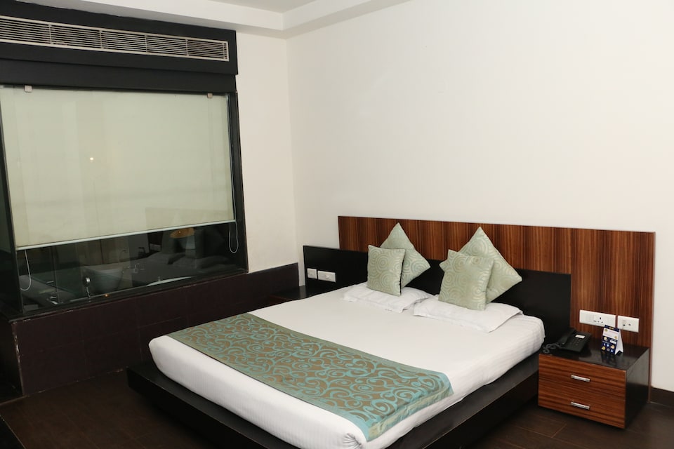 OYO Premium 019 Mini Secretariat Ferozepur Road, Ferozepur Road Ludhiana, Ludhiana