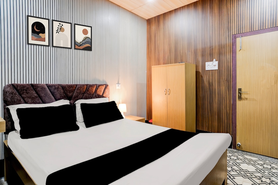 Hotel O Nepali Mandir Bus Terminal Formerly Hotel Aaghnya, Platan Bazar Guwahati, Guwahati