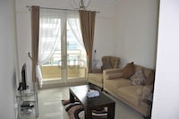 OYO 1555 Home Spacious Studio Apartment