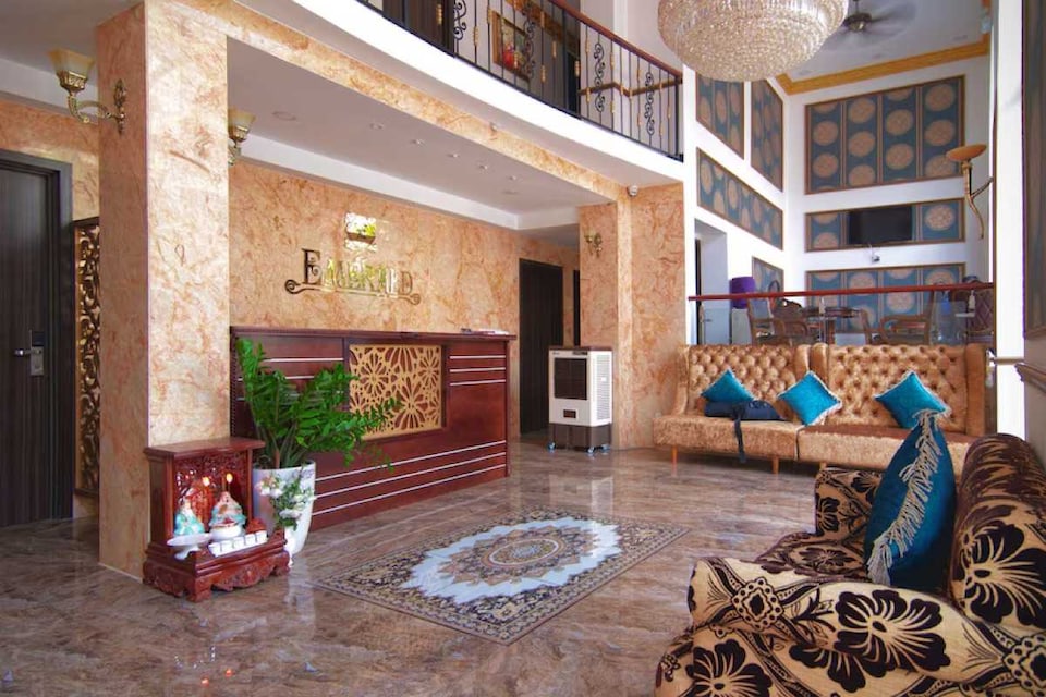 Belvilla Luxury Apartment Near SECC Formerly Emerald Hotel & Apartment, Tan Phong Ho Chi Minh, Ho-Chi-Minh