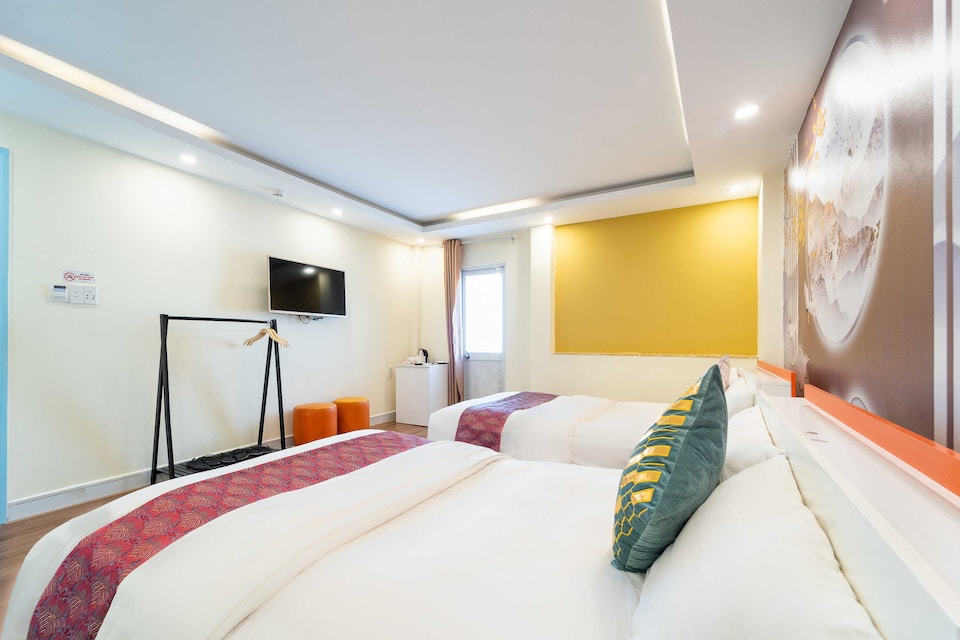 Dancenter Joy Inn Hotel Tan Binh Near Tan Son Nhat Airport, Tan Binh, Ho-Chi-Minh