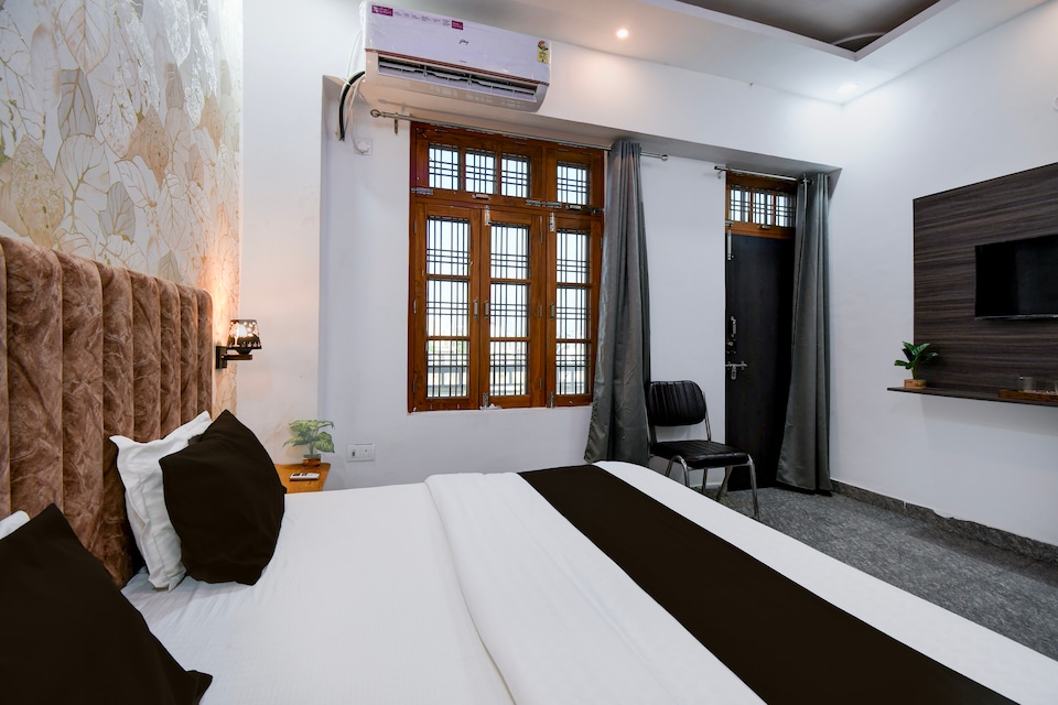 Hotel O VELMORA HOTEL, Gomti Nagar Lucknow, Lucknow