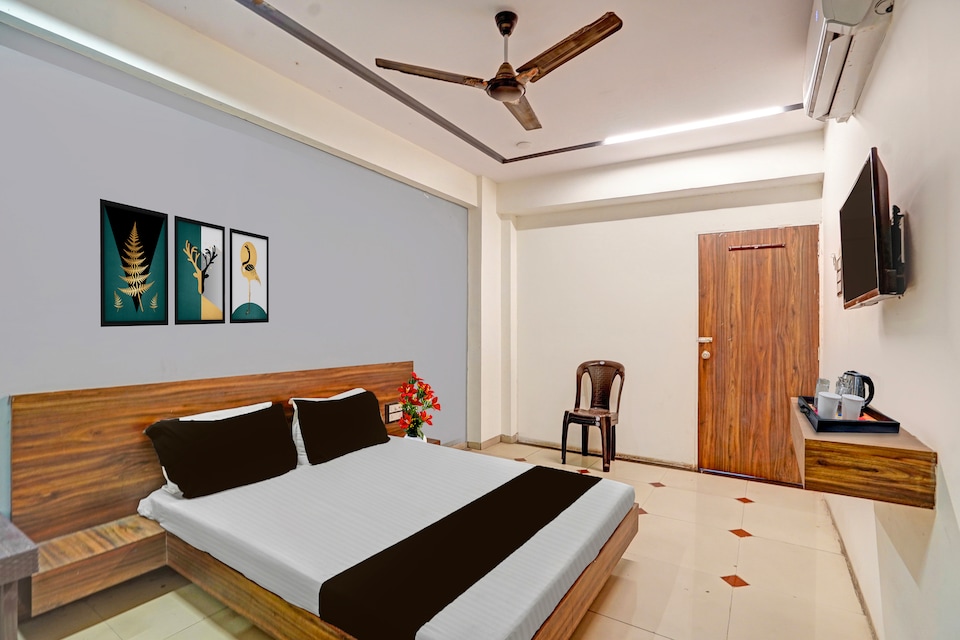 Super Collection O Kadodara Bus Terminal Formerly Hotel Rudra, Kadodra Surat, Surat