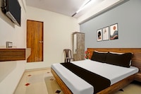Collection O Kadodara Bus Terminal Formerly Hotel Rudra