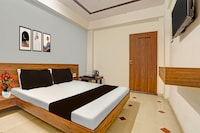 Collection O Kadodara Bus Terminal Formerly Hotel Rudra