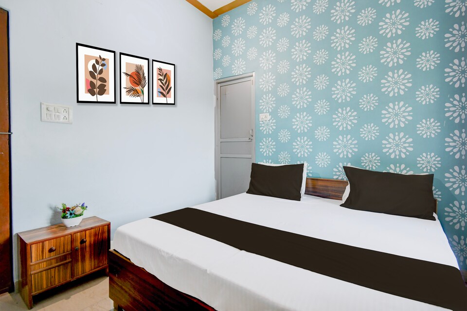 Hotel O Mahamaya Guest House, Sarnath Varanasi, Varanasi