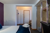 OYO The Bentleys Hotel