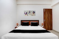 Hotel O Sector 49 Noida Formerly The Urban
