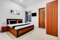 Hotel O Sector 49 Noida Formerly The Urban