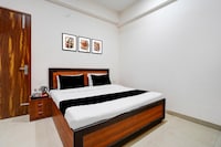 Hotel O Sector 49 Noida Formerly The Urban