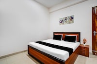 Hotel O Sector 49 Noida Formerly The Urban