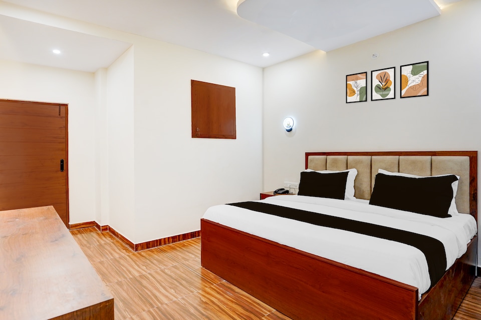 HOTEL O SOUTHTOWN, Govind Nagar Kanpur, Kanpur