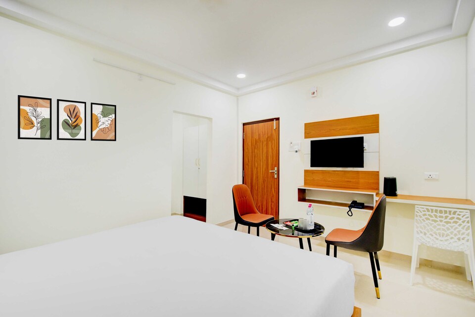Power Break Palette 4 Colors (6 Hrs Stay), Kukatpally, Hyderabad