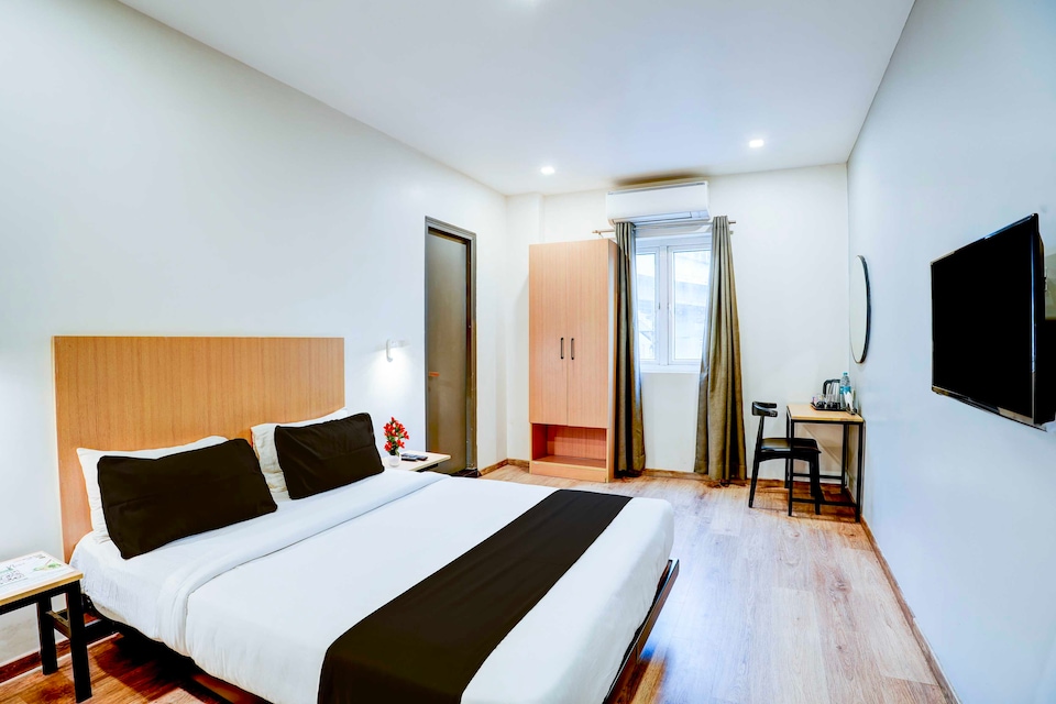 Hotel O  Ulsoor Near Halasuru Metro Station, Indiranagar Bangalore, Bangalore