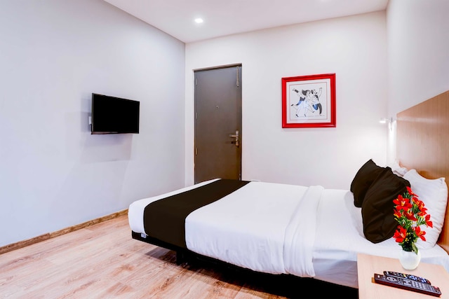 Hotel O  Ulsoor Near Halasuru Metro Station