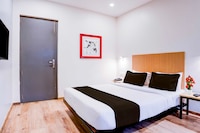 Hotel O  Ulsoor Near Halasuru Metro Station