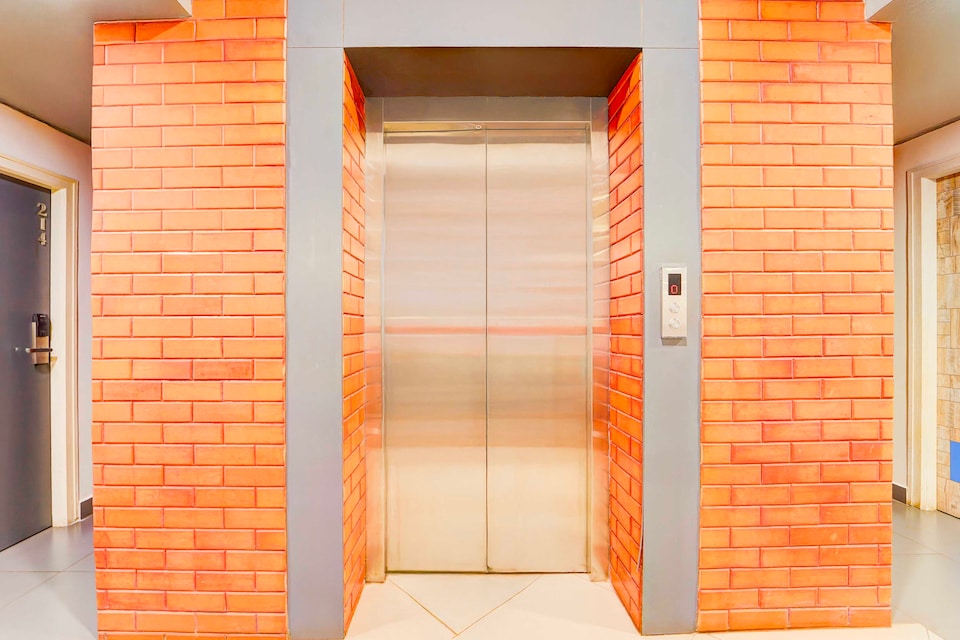 Townhouse Mangalore City Centre Mall, Hampankatta Railway Station, Mangalore