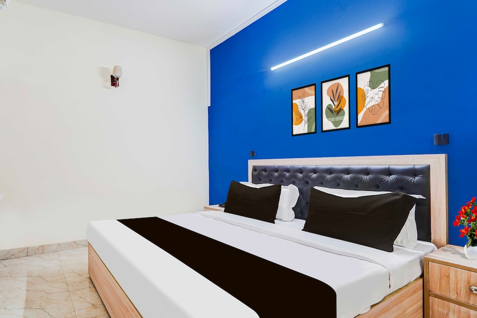 Hotel O West Vinod Nagar Metro Station, Anand Vihar Delhi, Delhi