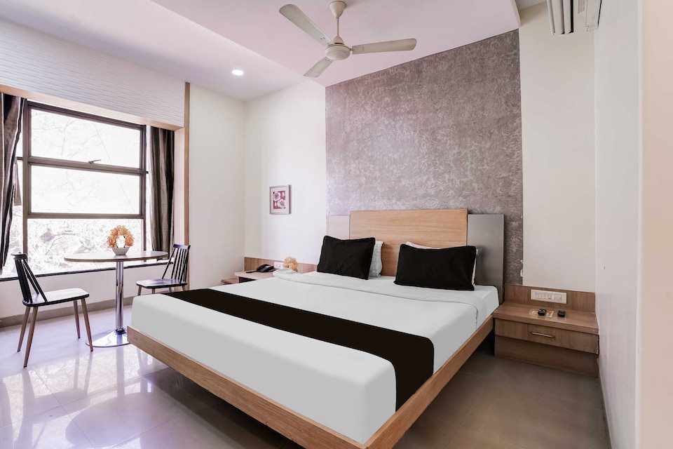 Hotel O  Kranti Square Aurangabad, Beed by pass, Aurangabad