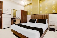 Collection O Mumbai-Ahmedabad Highway