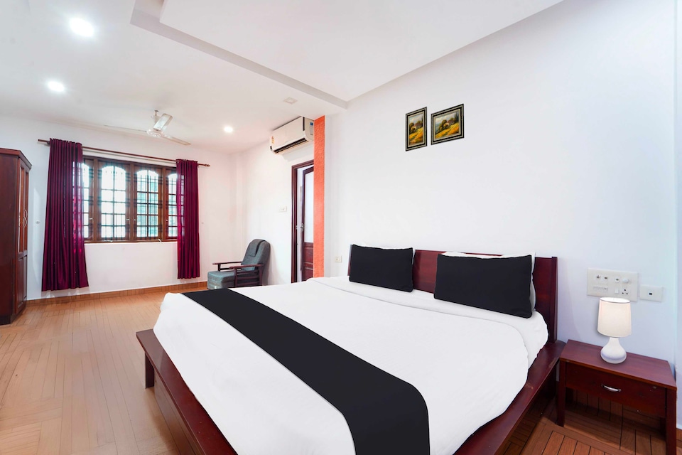 Hotel O  City Center Ernakulam, Kaloor Kochi, Kochi